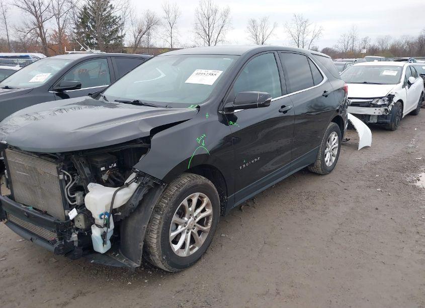 Photo 2 of 2019 Chevrolet Equinox LT (VIN 2GNAXKEV9K6301447)