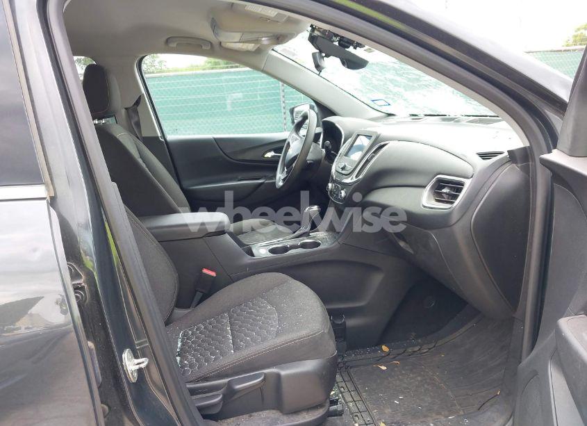 Photo 5 of 2020 Chevrolet Equinox FWD LT 1.5L TURBO (VIN 2GNAXKEV9L6105008)