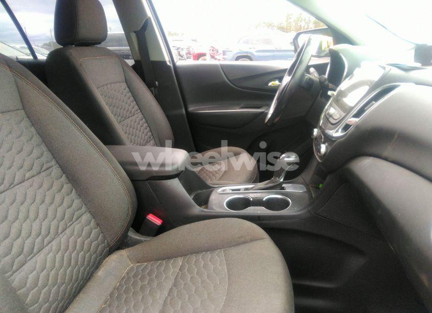 Photo 5 of 2020 Chevrolet Equinox FWD LT 1.5L TURBO (VIN 2GNAXKEV9L6278818)