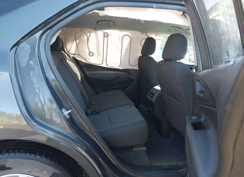 Photo 8 of 2021 Chevrolet Equinox FWD LT (VIN 2GNAXKEV9M6102305)