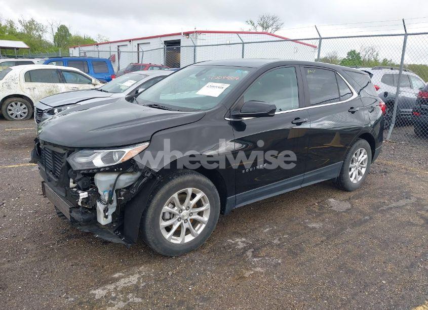 Photo 2 of 2021 Chevrolet Equinox FWD LT (VIN 2GNAXKEV9M6103650)