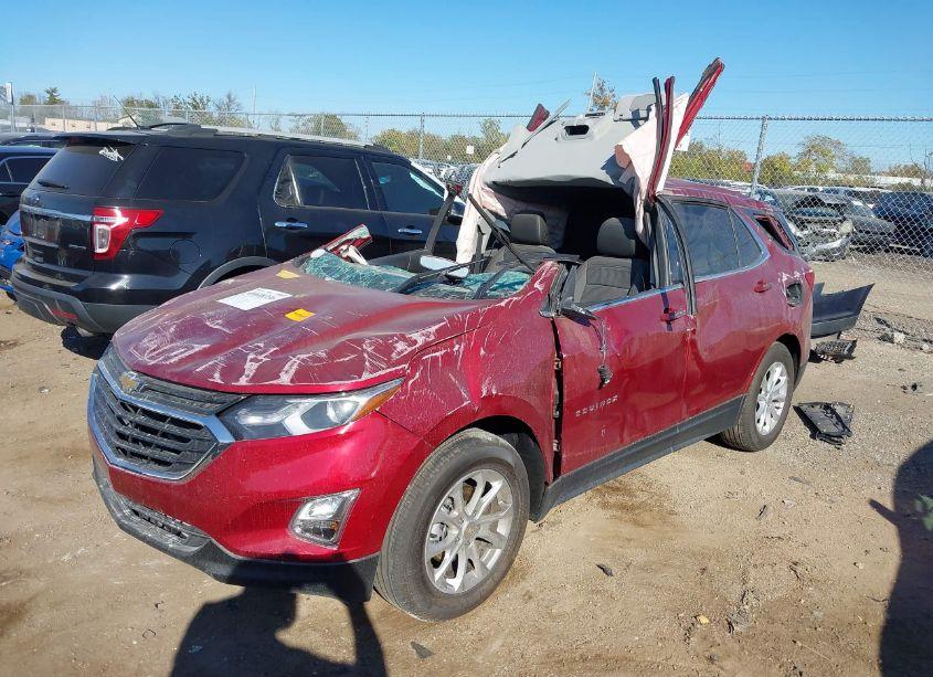 Photo 2 of 2021 Chevrolet Equinox FWD LT (VIN 2GNAXKEV9M6150158)