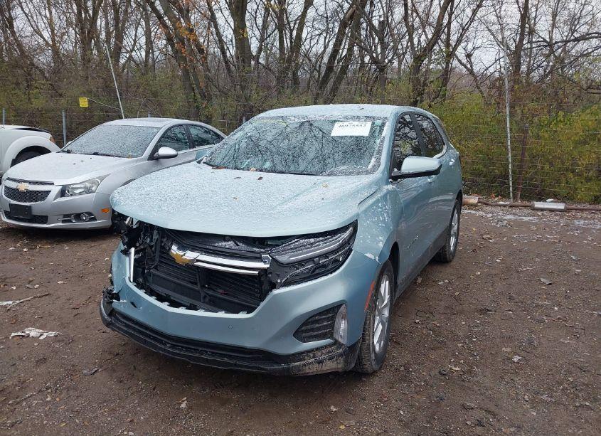 Photo 2 of 2022 Chevrolet Equinox FWD LT (VIN 2GNAXKEV9N6131451)