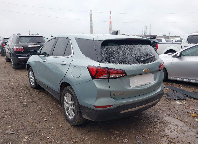 Photo 3 of 2022 Chevrolet Equinox FWD LT (VIN 2GNAXKEV9N6131451)