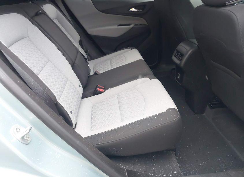 Photo 8 of 2022 Chevrolet Equinox FWD LT (VIN 2GNAXKEV9N6131451)