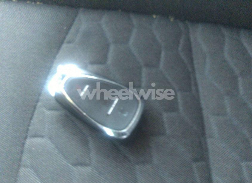 Photo 11 of 2019 Chevrolet Equinox LT (VIN 2GNAXKEVXK6109308)