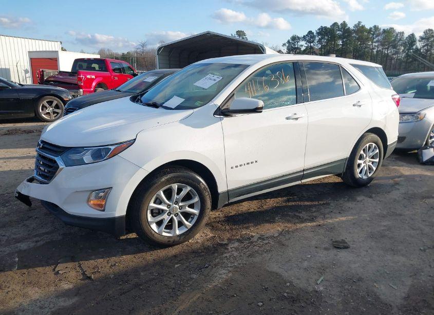 Photo 2 of 2019 Chevrolet Equinox LT (VIN 2GNAXKEVXK6131678)