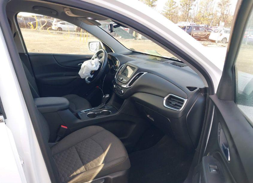 Photo 5 of 2019 Chevrolet Equinox LT (VIN 2GNAXKEVXK6131678)