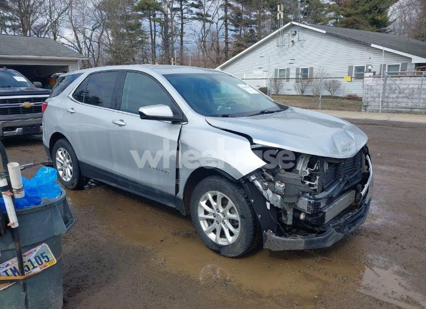 2019 Chevrolet Equinox LT (VIN 2GNAXKEVXK6163031) main photo
