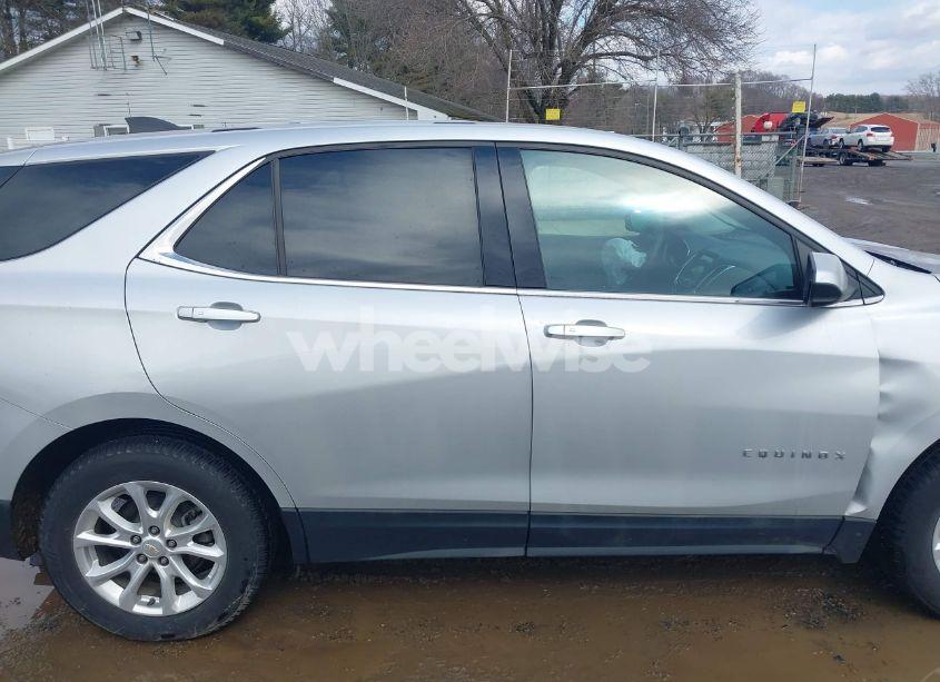Photo 14 of 2019 Chevrolet Equinox LT (VIN 2GNAXKEVXK6163031)