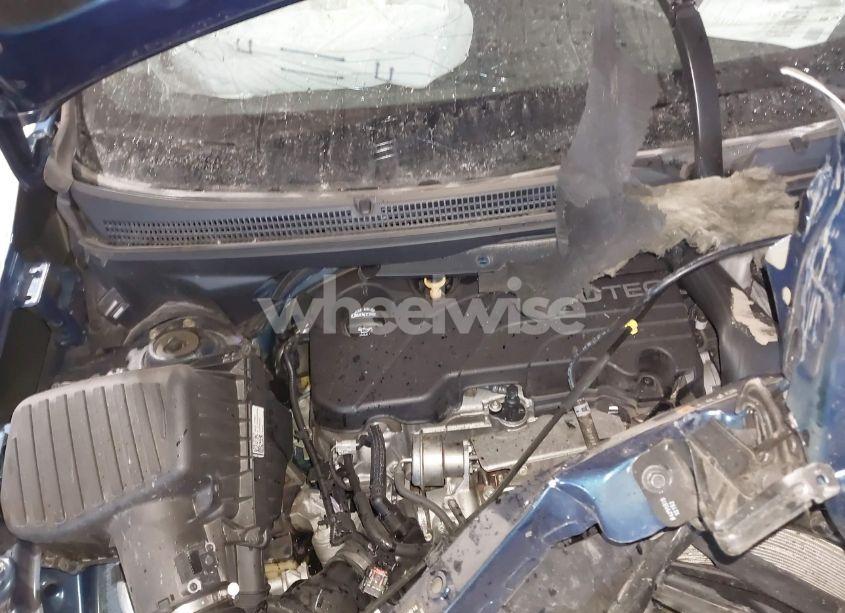 Photo 10 of 2019 Chevrolet Equinox LT (VIN 2GNAXKEVXK6163076)