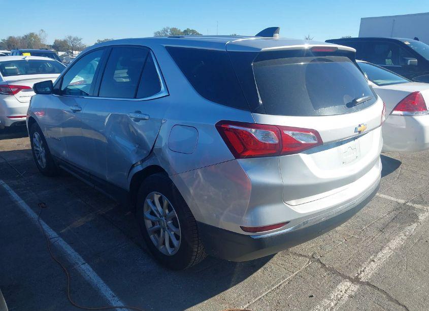 Photo 3 of 2019 Chevrolet Equinox LT (VIN 2GNAXKEVXK6199270)