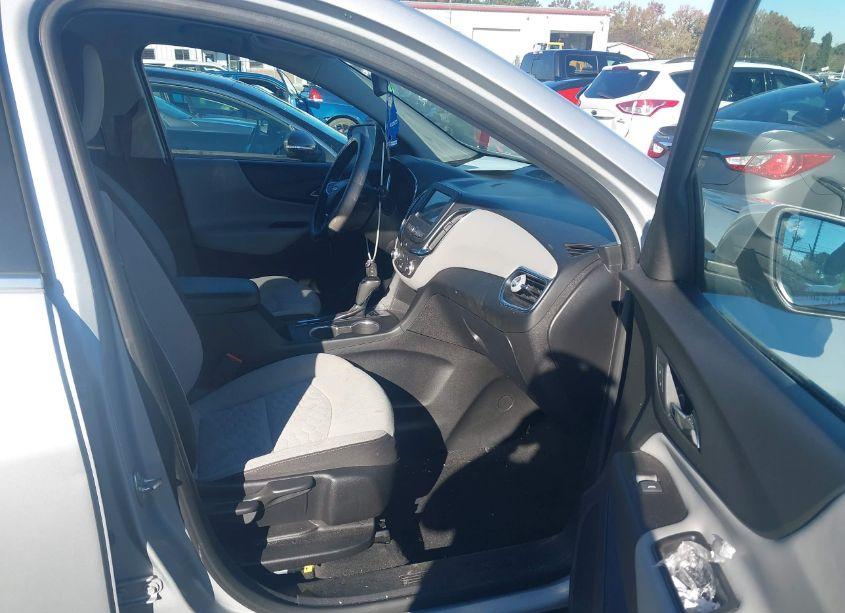 Photo 5 of 2019 Chevrolet Equinox LT (VIN 2GNAXKEVXK6199270)