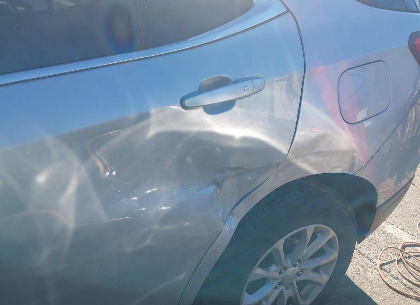 Photo 6 of 2019 Chevrolet Equinox LT (VIN 2GNAXKEVXK6199270)