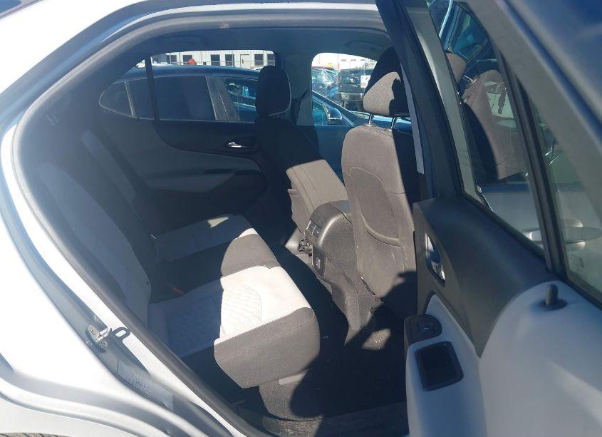 Photo 8 of 2019 Chevrolet Equinox LT (VIN 2GNAXKEVXK6199270)