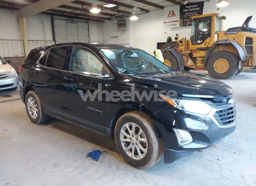 2019 Chevrolet Equinox LT (VIN 2GNAXKEVXK6211207) main photo
