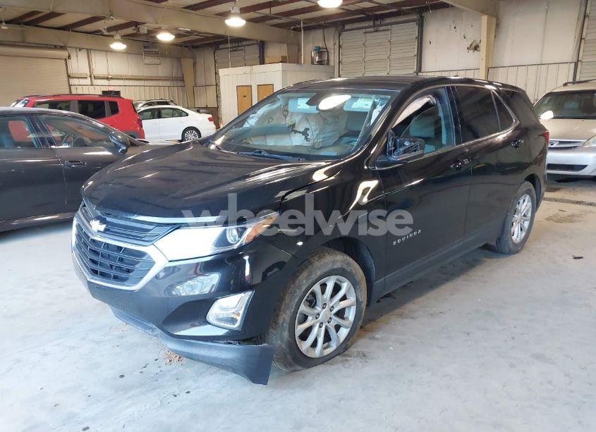 Photo 2 of 2019 Chevrolet Equinox LT (VIN 2GNAXKEVXK6211207)