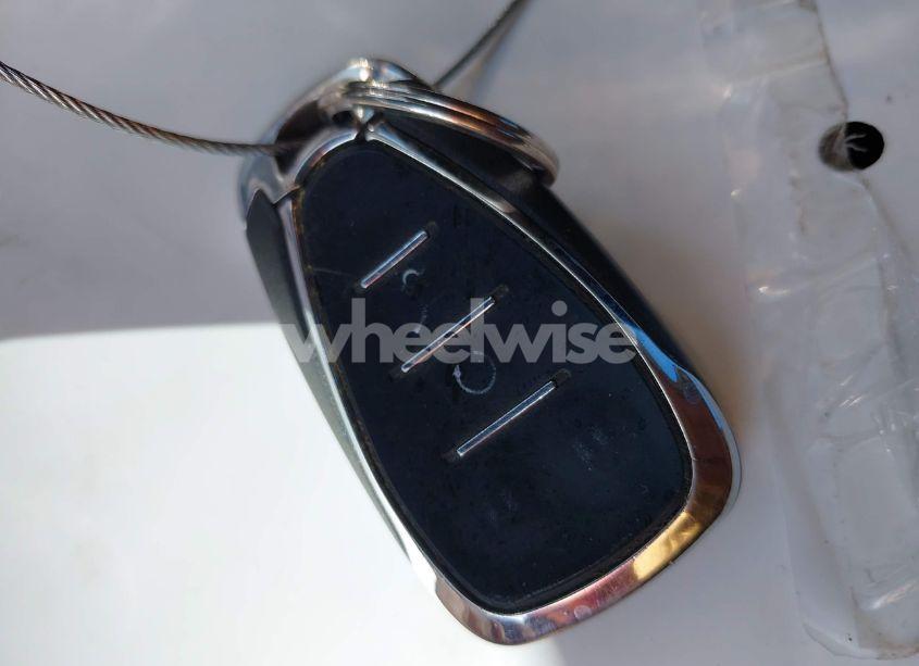 Photo 11 of 2019 Chevrolet Equinox LT (VIN 2GNAXKEVXK6220828)