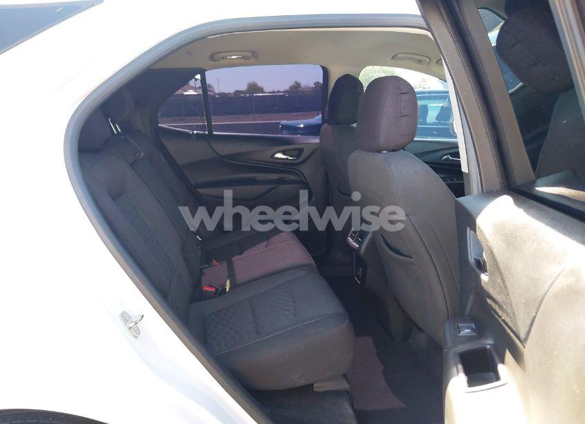 Photo 8 of 2019 Chevrolet Equinox LT (VIN 2GNAXKEVXK6220828)