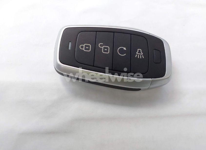 Photo 11 of 2019 Chevrolet Equinox LT (VIN 2GNAXKEVXK6300436)