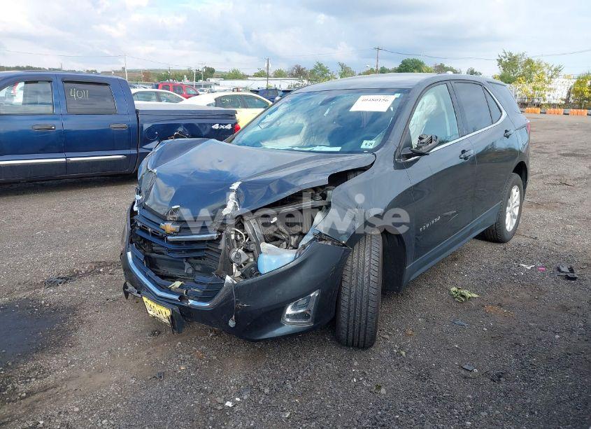 Photo 2 of 2019 Chevrolet Equinox LT (VIN 2GNAXKEVXK6300436)