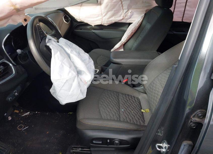 Photo 5 of 2019 Chevrolet Equinox LT (VIN 2GNAXKEVXK6300436)