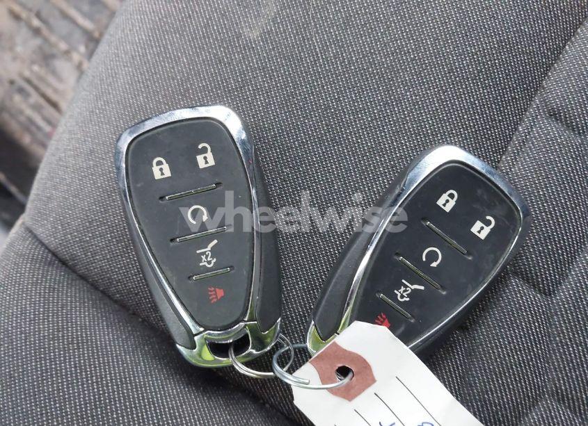 Photo 11 of 2019 Chevrolet Equinox LT (VIN 2GNAXKEVXK6300906)