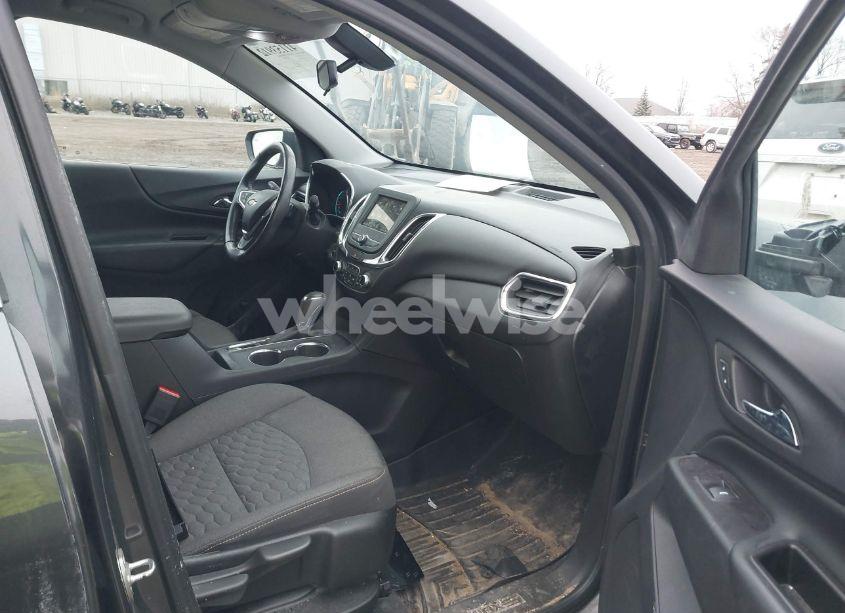 Photo 5 of 2019 Chevrolet Equinox LT (VIN 2GNAXKEVXK6300906)