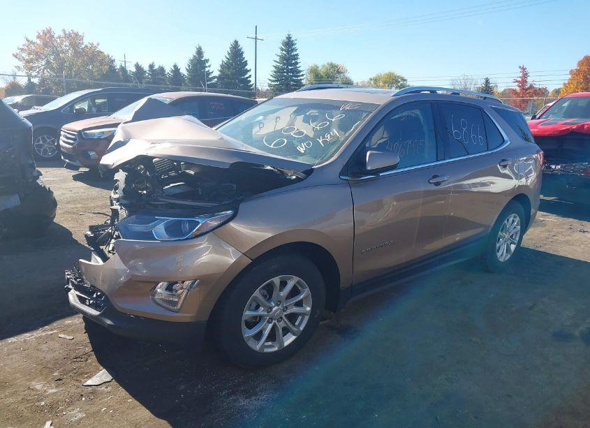Photo 2 of 2019 Chevrolet Equinox LT (VIN 2GNAXKEVXK6306866)