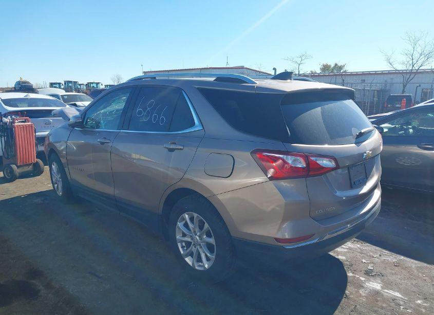 Photo 3 of 2019 Chevrolet Equinox LT (VIN 2GNAXKEVXK6306866)