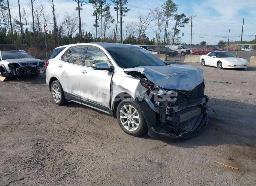 2020 Chevrolet Equinox FWD LT 1.5L TURBO (VIN 2GNAXKEVXL6108175) main photo