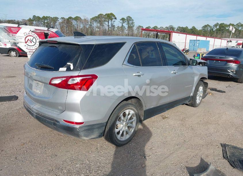 Photo 4 of 2020 Chevrolet Equinox FWD LT 1.5L TURBO (VIN 2GNAXKEVXL6108175)
