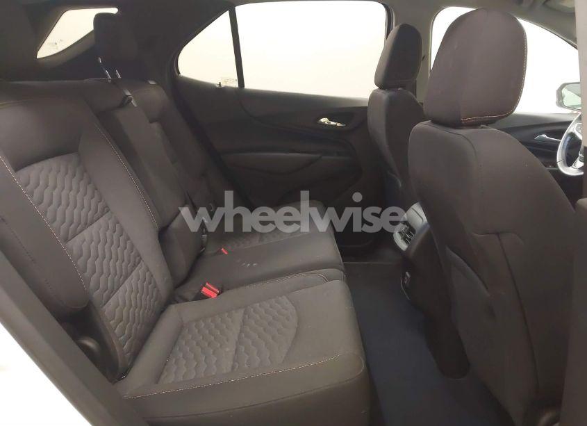 Photo 8 of 2020 Chevrolet Equinox FWD LT 1.5L TURBO (VIN 2GNAXKEVXL6169543)