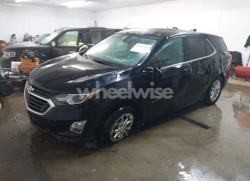 Photo 2 of 2020 Chevrolet Equinox FWD LT 1.5L TURBO (VIN 2GNAXKEVXL6187993)