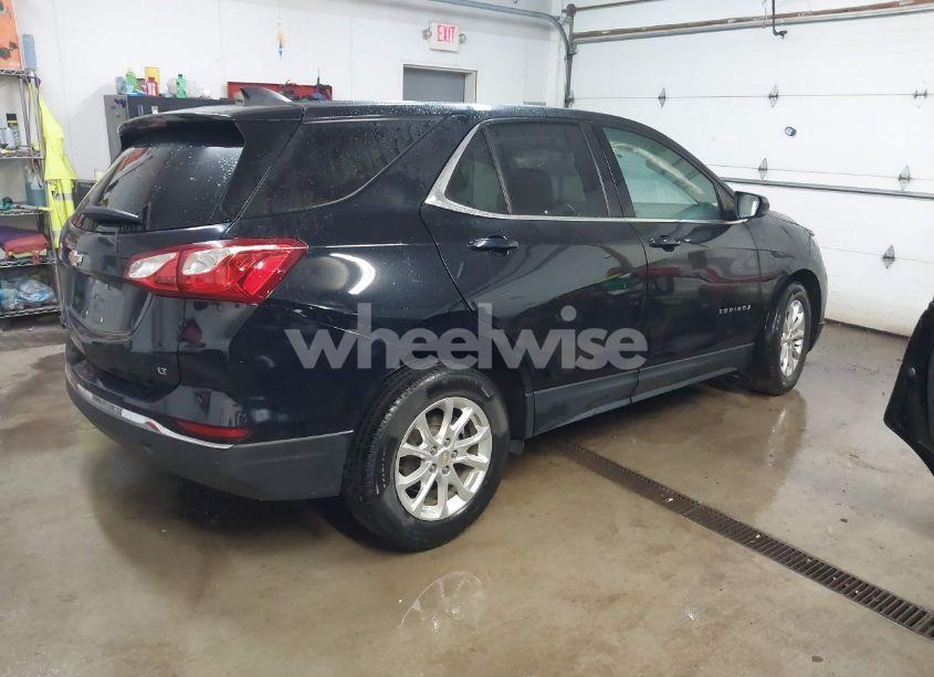 Photo 4 of 2020 Chevrolet Equinox FWD LT 1.5L TURBO (VIN 2GNAXKEVXL6187993)