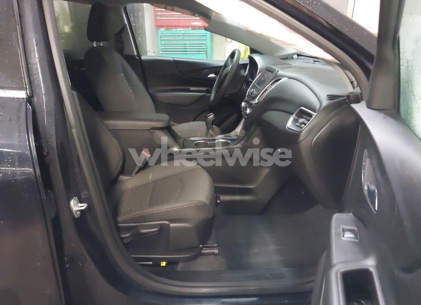 Photo 5 of 2020 Chevrolet Equinox FWD LT 1.5L TURBO (VIN 2GNAXKEVXL6187993)