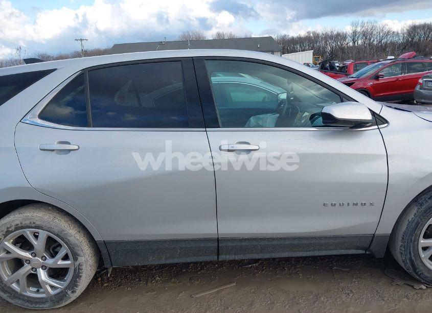 Photo 13 of 2020 Chevrolet Equinox FWD LT 1.5L TURBO (VIN 2GNAXKEVXL6212195)