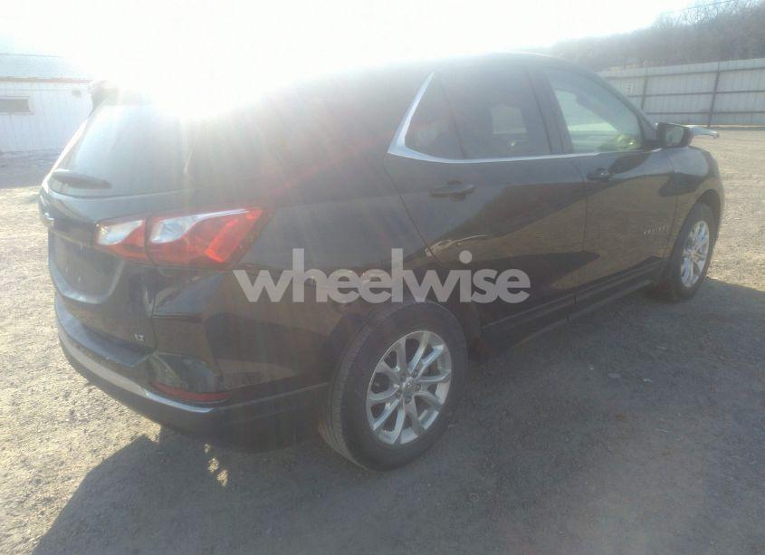 Photo 4 of 2020 Chevrolet Equinox FWD LT 1.5L TURBO (VIN 2GNAXKEVXL6245715)