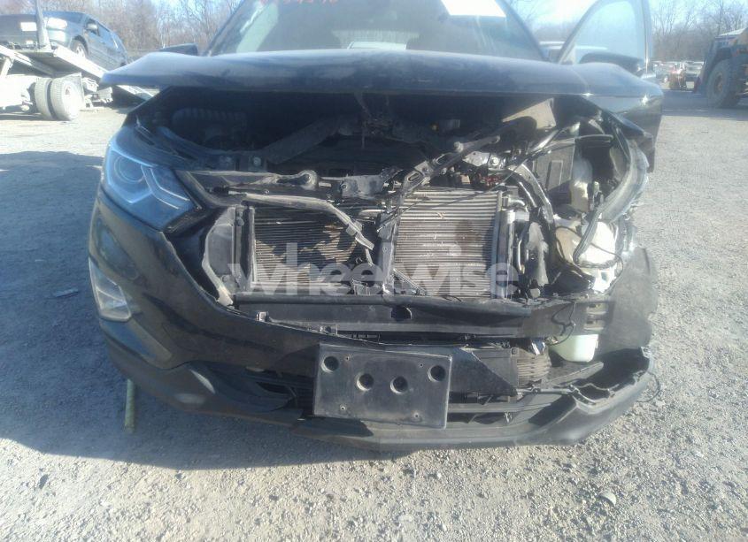 Photo 6 of 2020 Chevrolet Equinox FWD LT 1.5L TURBO (VIN 2GNAXKEVXL6245715)