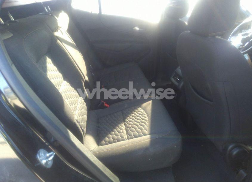 Photo 8 of 2020 Chevrolet Equinox FWD LT 1.5L TURBO (VIN 2GNAXKEVXL6245715)