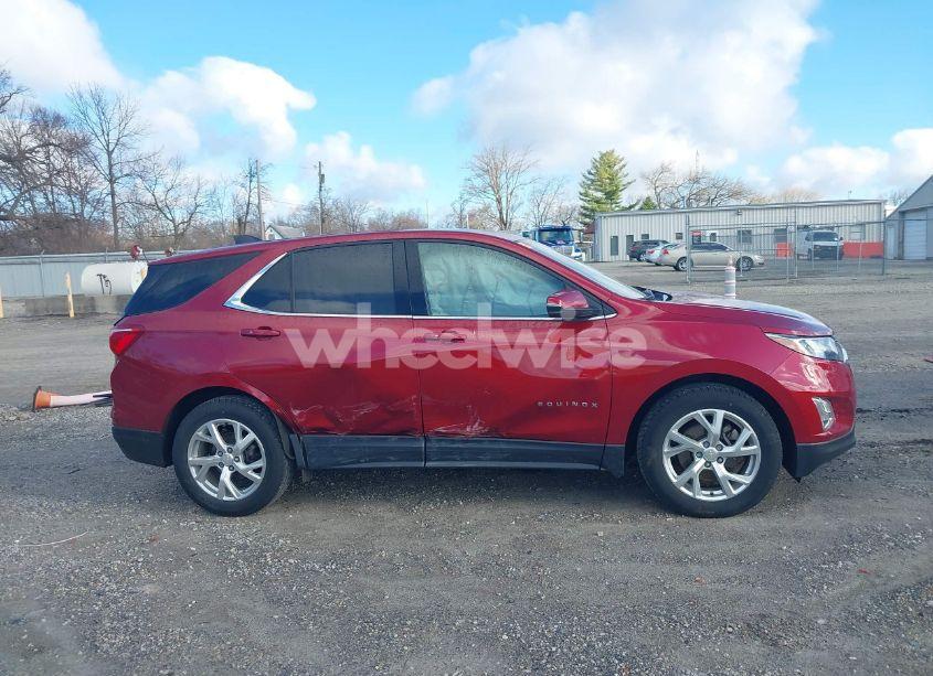 Photo 13 of 2018 Chevrolet Equinox LT (VIN 2GNAXKEX1J6147560)