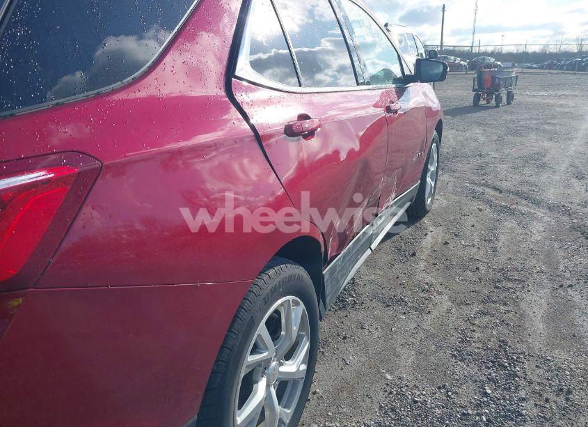 Photo 17 of 2018 Chevrolet Equinox LT (VIN 2GNAXKEX1J6147560)