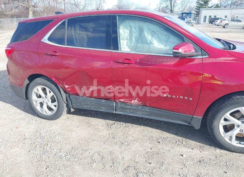 Photo 6 of 2018 Chevrolet Equinox LT (VIN 2GNAXKEX1J6147560)