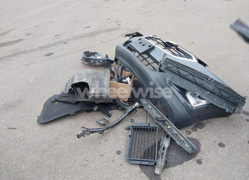 Photo 12 of 2018 Chevrolet Equinox LT (VIN 2GNAXKEX2J6202985)