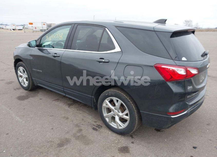 Photo 3 of 2018 Chevrolet Equinox LT (VIN 2GNAXKEX2J6202985)