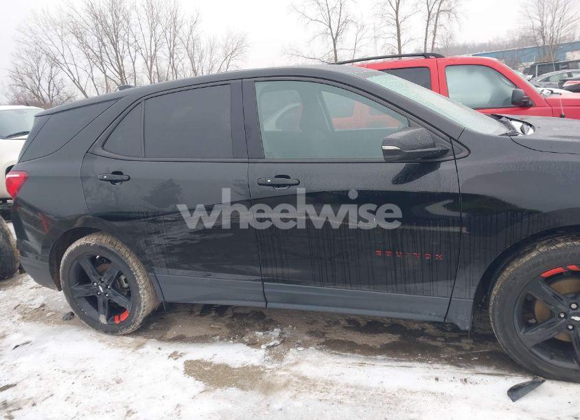 Photo 13 of 2018 Chevrolet Equinox LT (VIN 2GNAXKEX2J6348724)