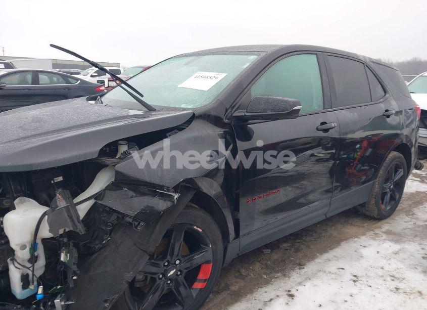 Photo 14 of 2018 Chevrolet Equinox LT (VIN 2GNAXKEX2J6348724)