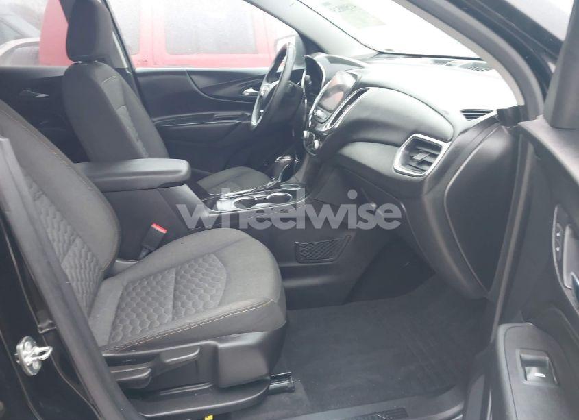 Photo 5 of 2018 Chevrolet Equinox LT (VIN 2GNAXKEX2J6348724)