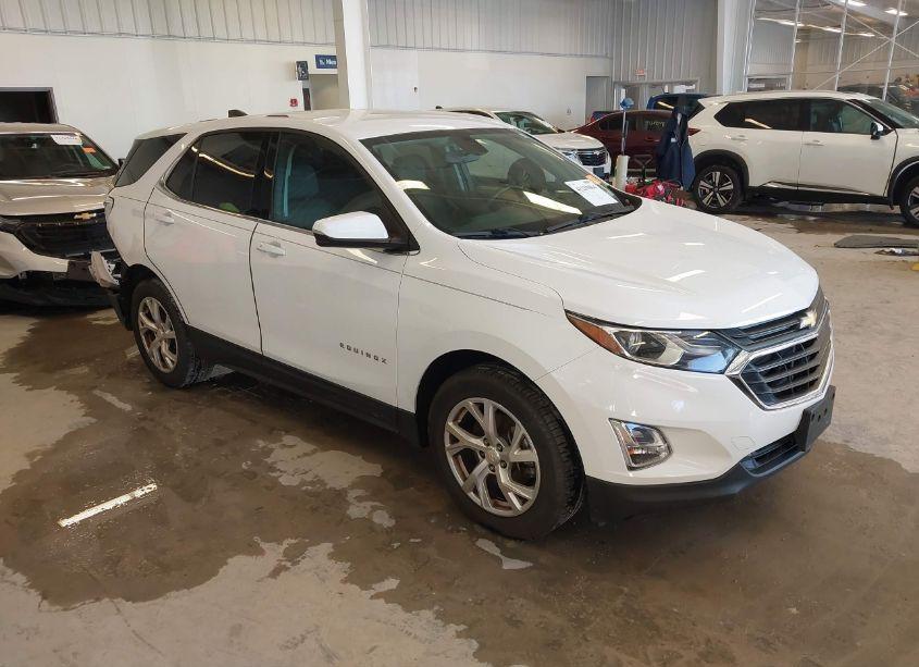 2018 Chevrolet Equinox LT (VIN 2GNAXKEX5J6171246) main photo