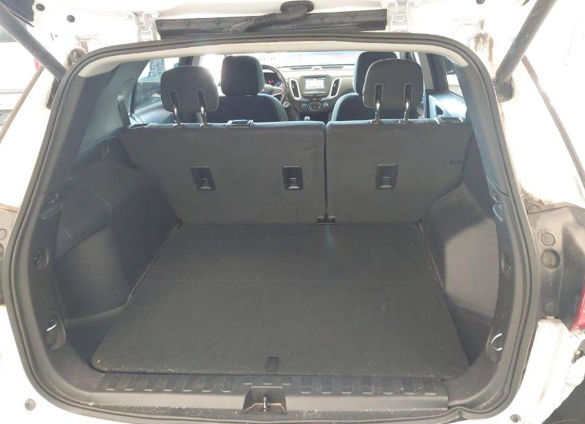 Photo 17 of 2018 Chevrolet Equinox LT (VIN 2GNAXKEX5J6171246)